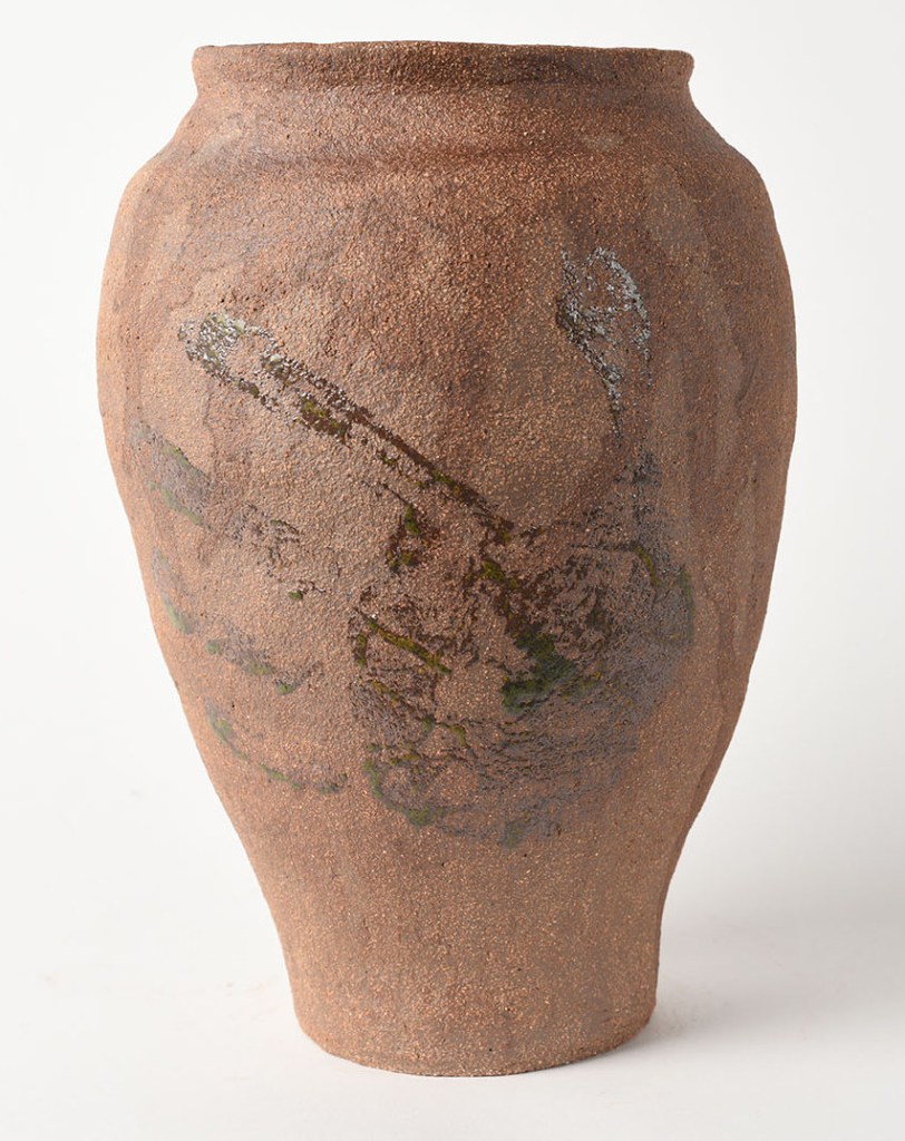 jar, craft crank, decoration in cave clay and ash, reduction fired. H24 C17cm